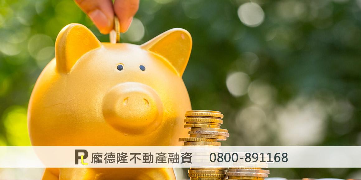 Put money into the piggy bank